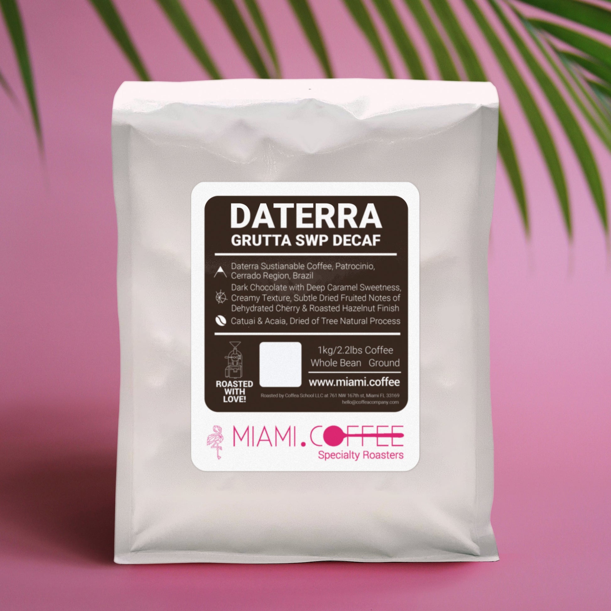 1 Kilogram bag Daterra Grutta SWP Decaf, Cerrado Region Brazil. Cultivars - Catuai and Acaia, Natural Process. Flavor Descriptors: Caramel, Chocolate, Hazelnut